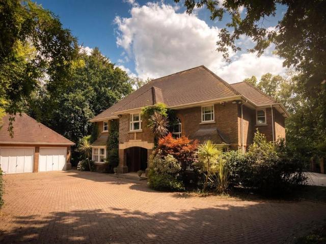 House for sale in Greater London