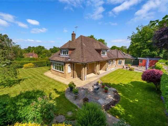 House for sale in Fole, Surrey