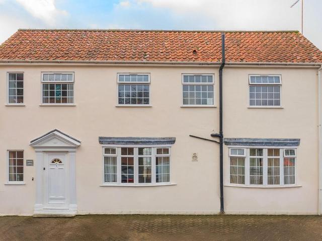 House for sale in Lakenham, East Bank