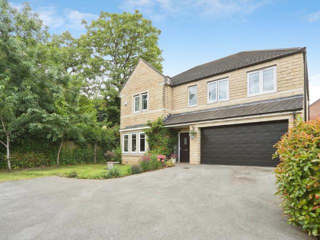 House for sale in Apperley Bridge, West Yorkshire