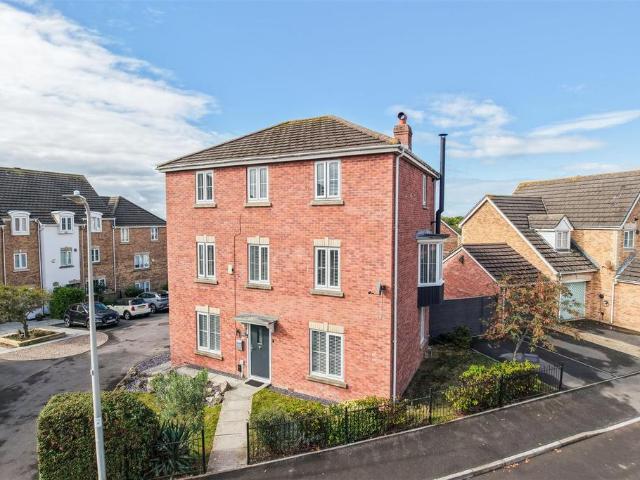 House for sale in Font-y-Gary, Rhoose