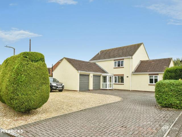 House for sale in Rowde