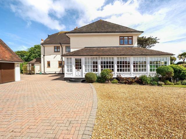 House for sale in Spring Vale, Hampshire