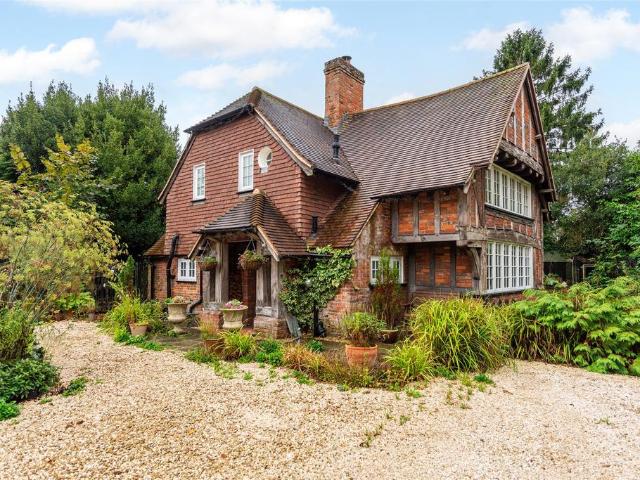 House for sale in Hotley Bottom, Prestwood
