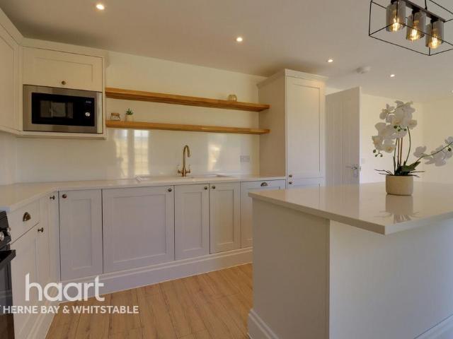 House for sale in Herne and Broomfield, The Bridge