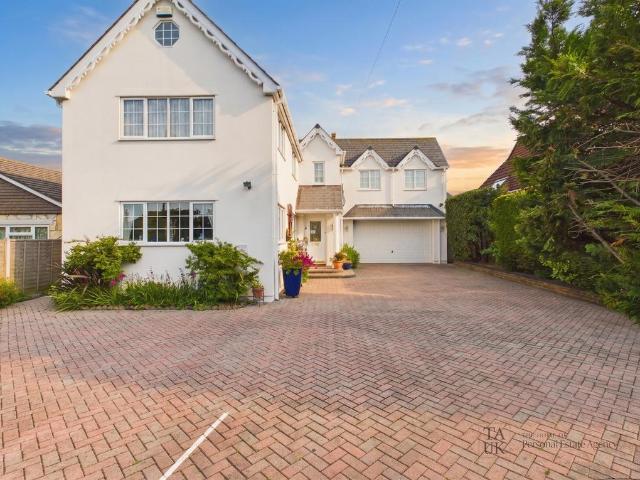 House for sale in Spring Vale, Hampshire