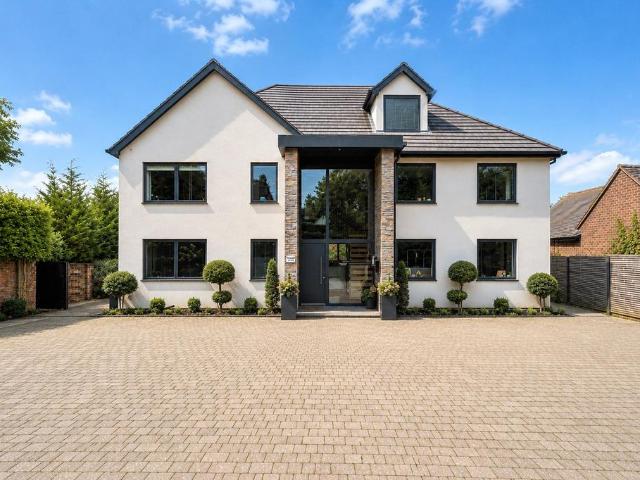 House for sale in Compton, Fole