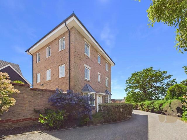 House for sale in Bedingfield, Suffolk