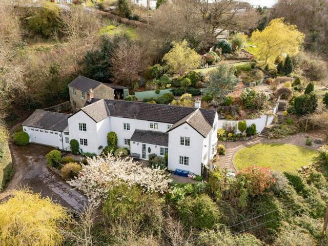 House for sale in Bromsberrow Heath, Gloucestershire