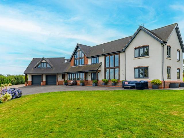 House for sale in Kedleston, East Midlands