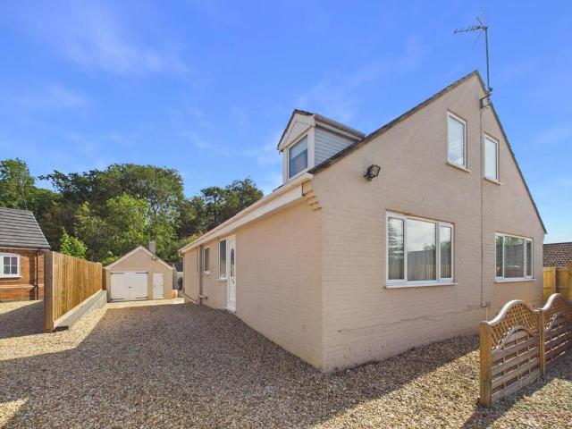House for sale in Stanford On Avon, Leicestershire