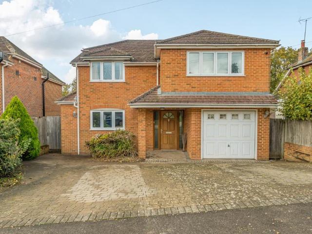 House for sale in Fole, Surrey
