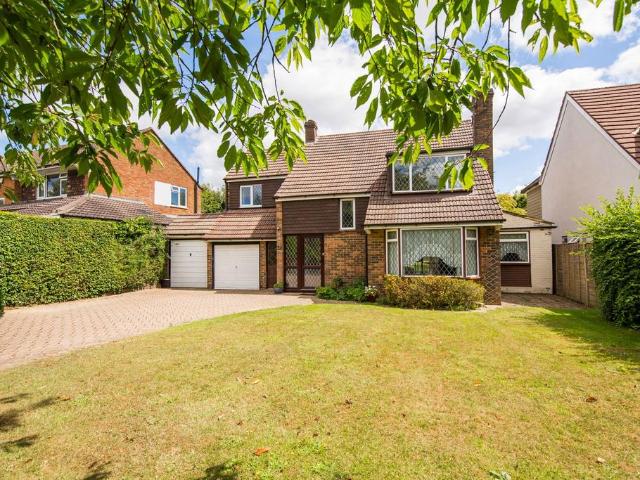 House for sale in Southborough, Sandown Park