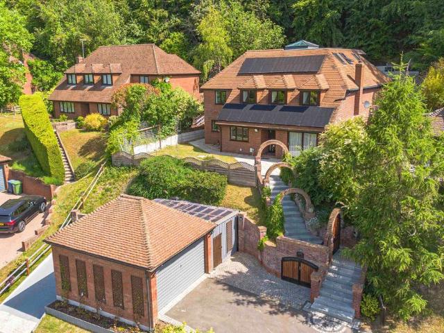 House for sale in Chepping Wycombe, Tylers Green