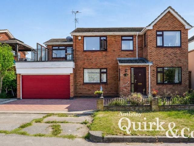 House for sale in Canvey Island