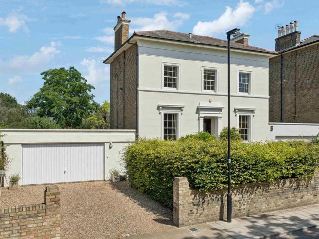 House for sale in Clapham, Greater London
