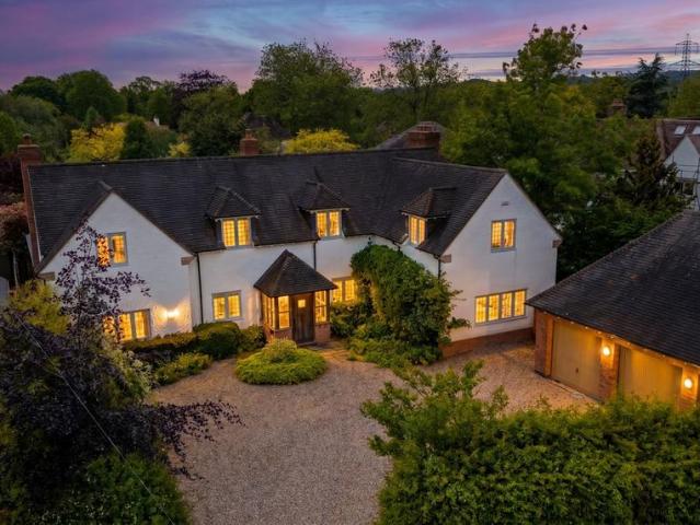 House for sale in Elmfield, Leicestershire