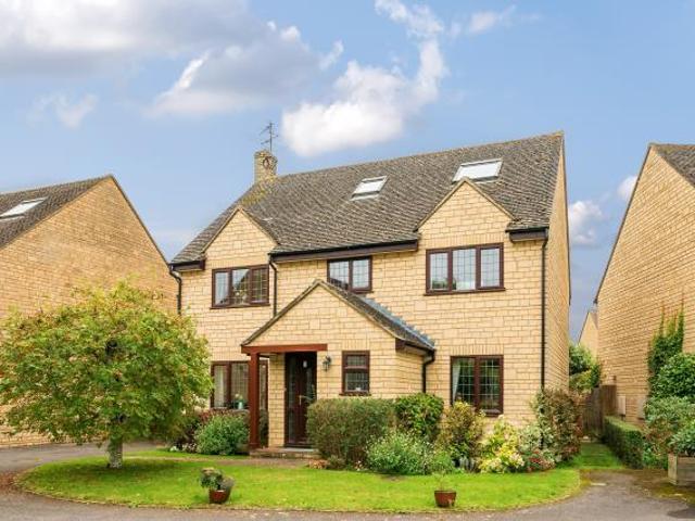 House for sale in Black Bourton, Oxfordshire