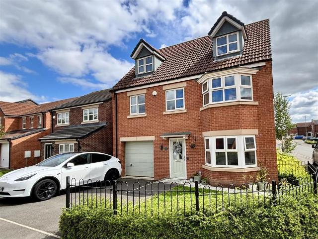 House for sale in The Acorns, Spennymoor