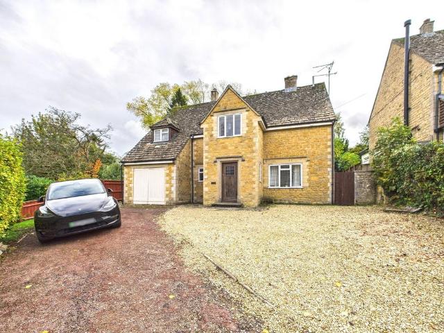 House for sale in Black Bourton, Oxfordshire