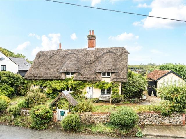 House for sale in Bedingfield, Suffolk