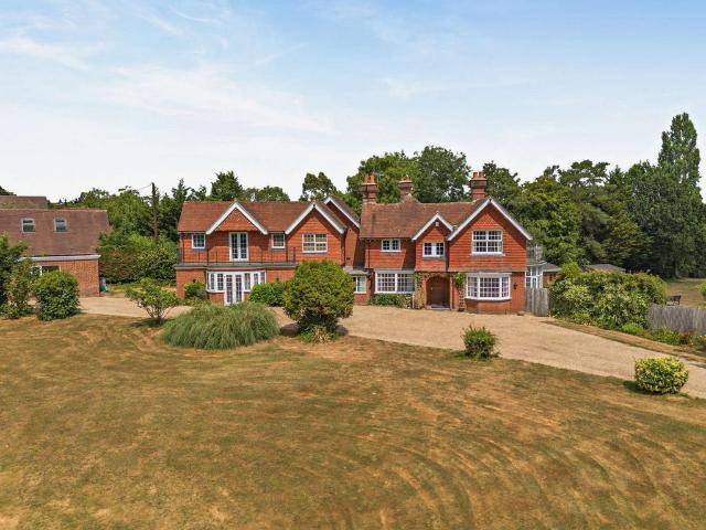 House for sale in Perryfields, West Sussex