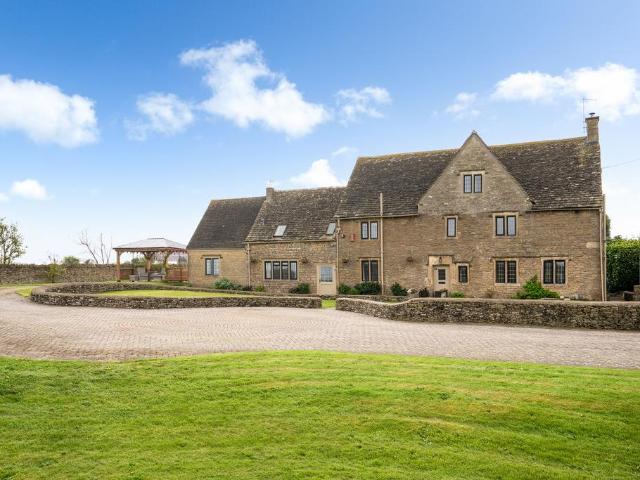 House for sale in Minchinhampton, School House