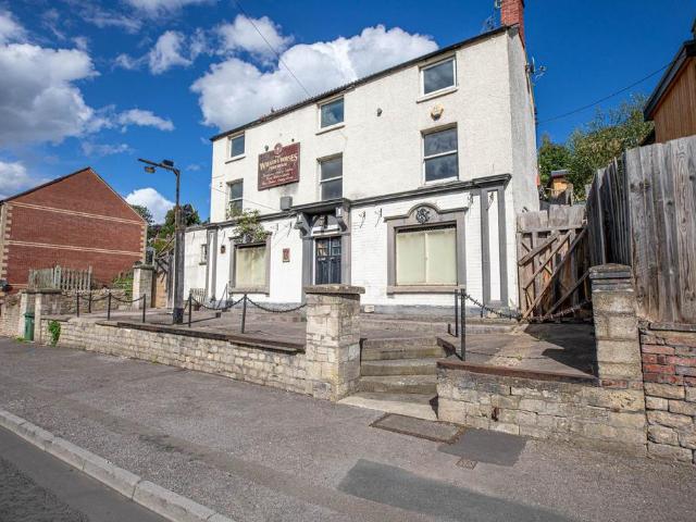 House for sale in Brimscombe and Thrupp, School House