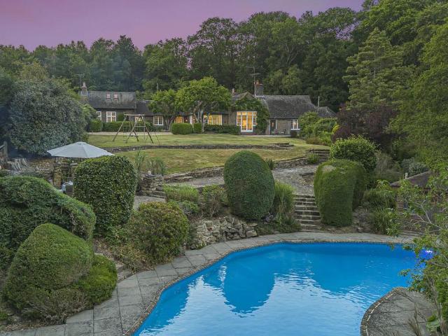 House for sale in Horsham, West Sussex