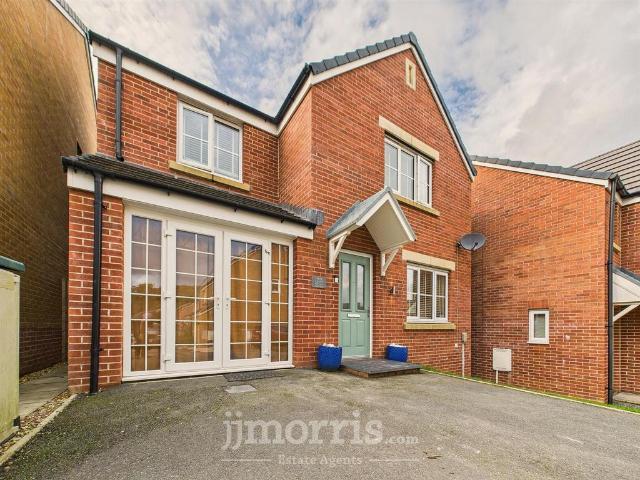 House for sale in Narberth, Wales