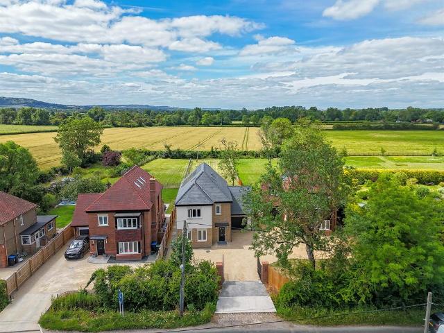 House for sale in Long Marston, Pouchen End