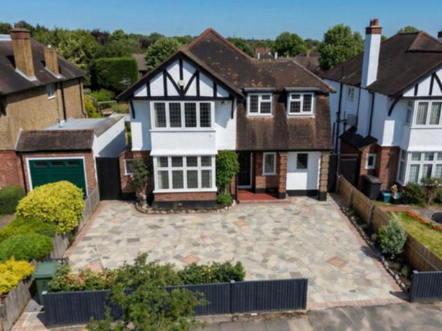 House for sale in Widmore, Greater London