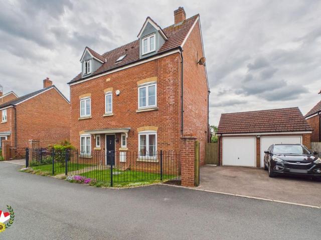 House for sale in Gloucester, Gloucestershire