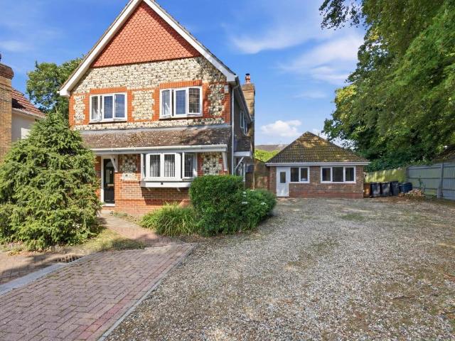 House for sale in Barton Stacey, Hampshire