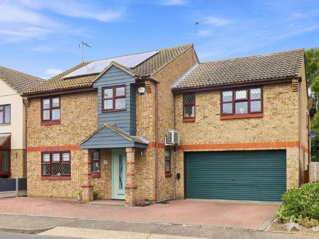 House for sale in Alton Barnes, Essex