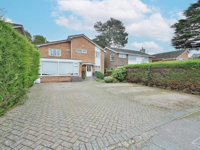 House for sale in Bourne End, Pouchen End