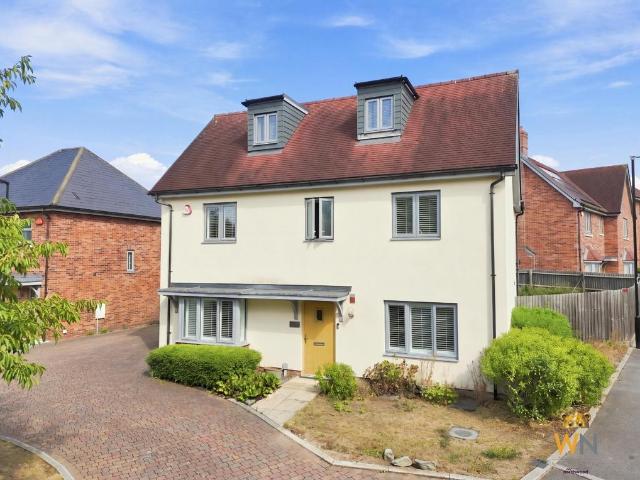 House for sale in Navestock Side, Essex
