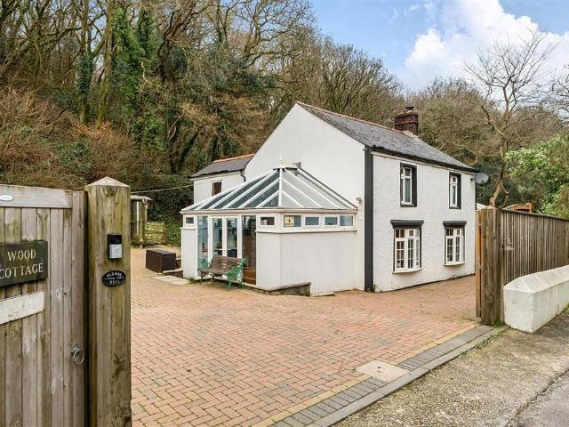 House for sale in Perranarworthal, Cornwall