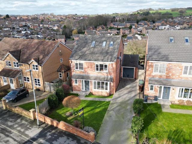 House for sale in Kippax, West Yorkshire