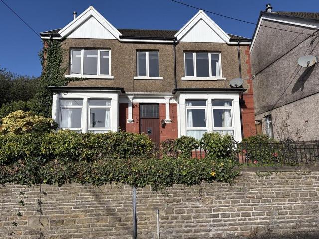 House for sale in Caerhendy, Cwmafan