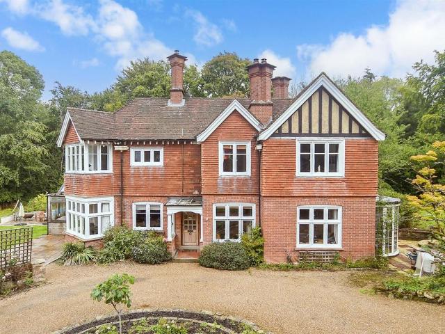 House for sale in Ashurst, Sandown Park