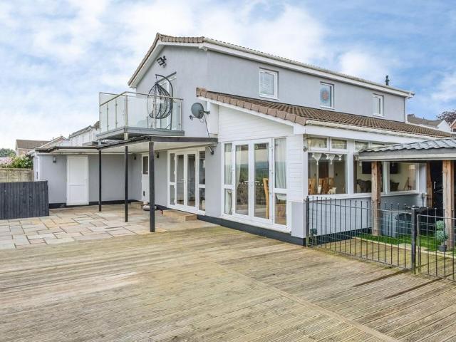 House for sale in Cefn Hengoed, Wales