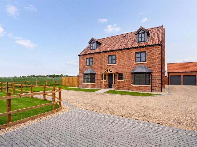 House for sale in Gosberton Clough, Lincolnshire
