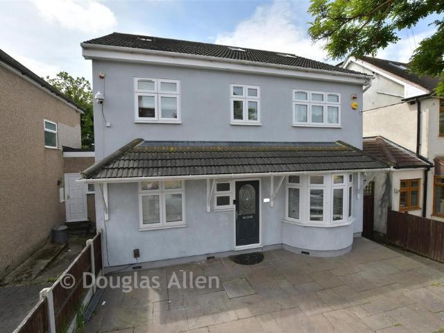 House for sale in Hornchurch, Greater London