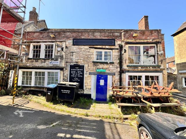 House for sale in Chippenham, Wiltshire