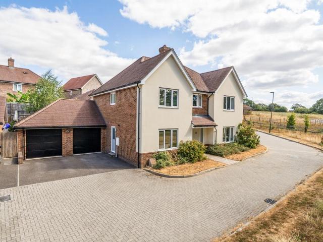 House for sale in Horsham, West Sussex