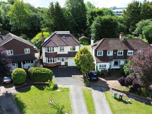 House for sale in Pachesham Park, Surrey