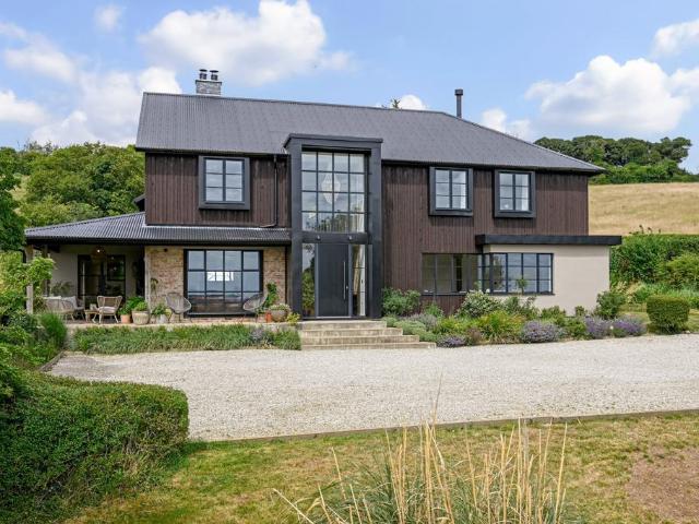 House for sale in Brabourne, Bridgefield