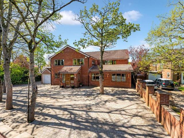 House for sale in Hazel Grove, Greater Manchester