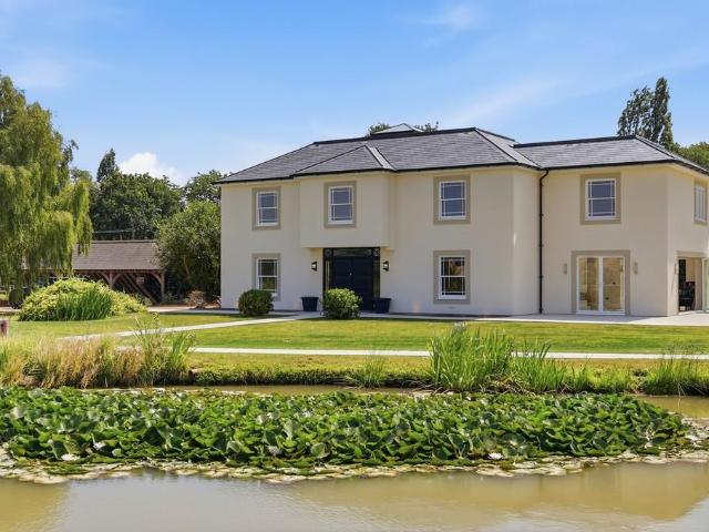House for sale in Fordham Heath, Essex